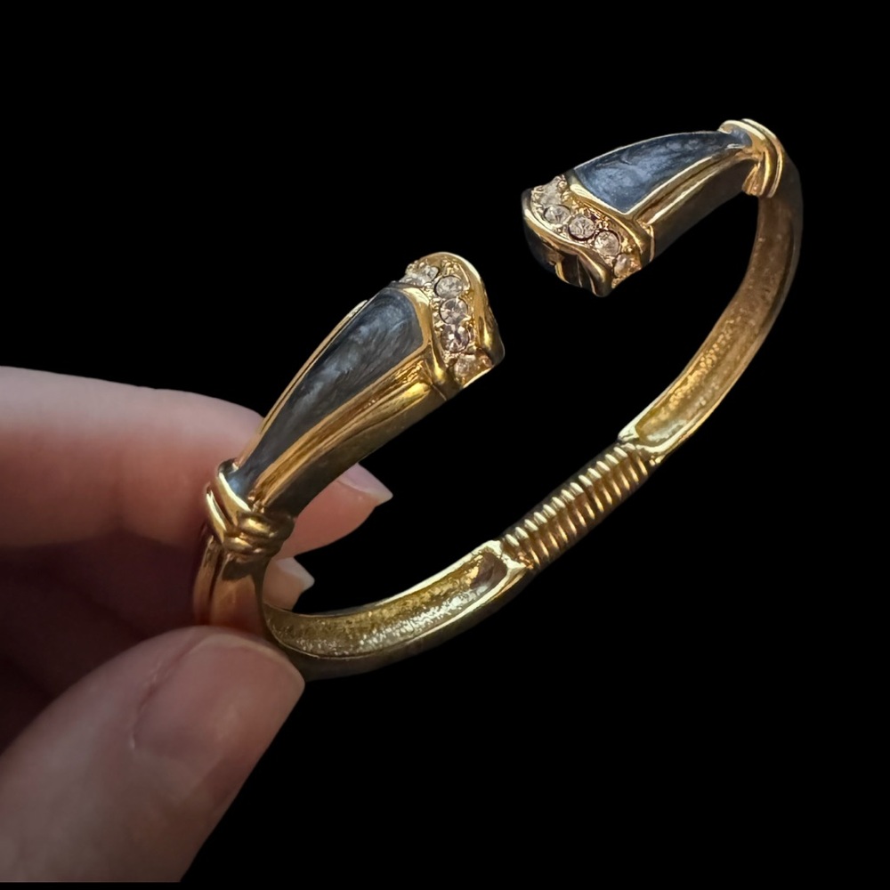 ✨Beautiful Signed Vintage Gold Women's Bracelet